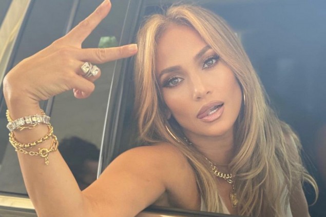 Celebrity Relationships - Jennifer Lopez