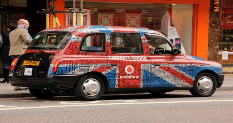 Exploring the World's Most Famous Types of Taxis: From London Black Cabs to Bangkok Tuk-Tuks